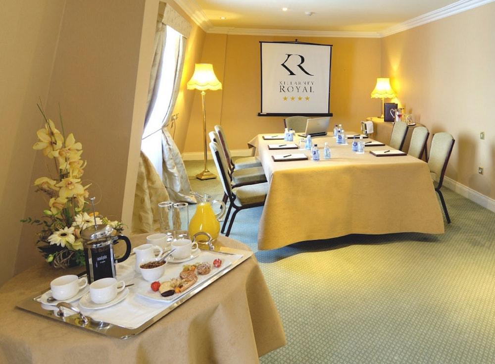 Killarney Royal Hotel Bagian luar foto