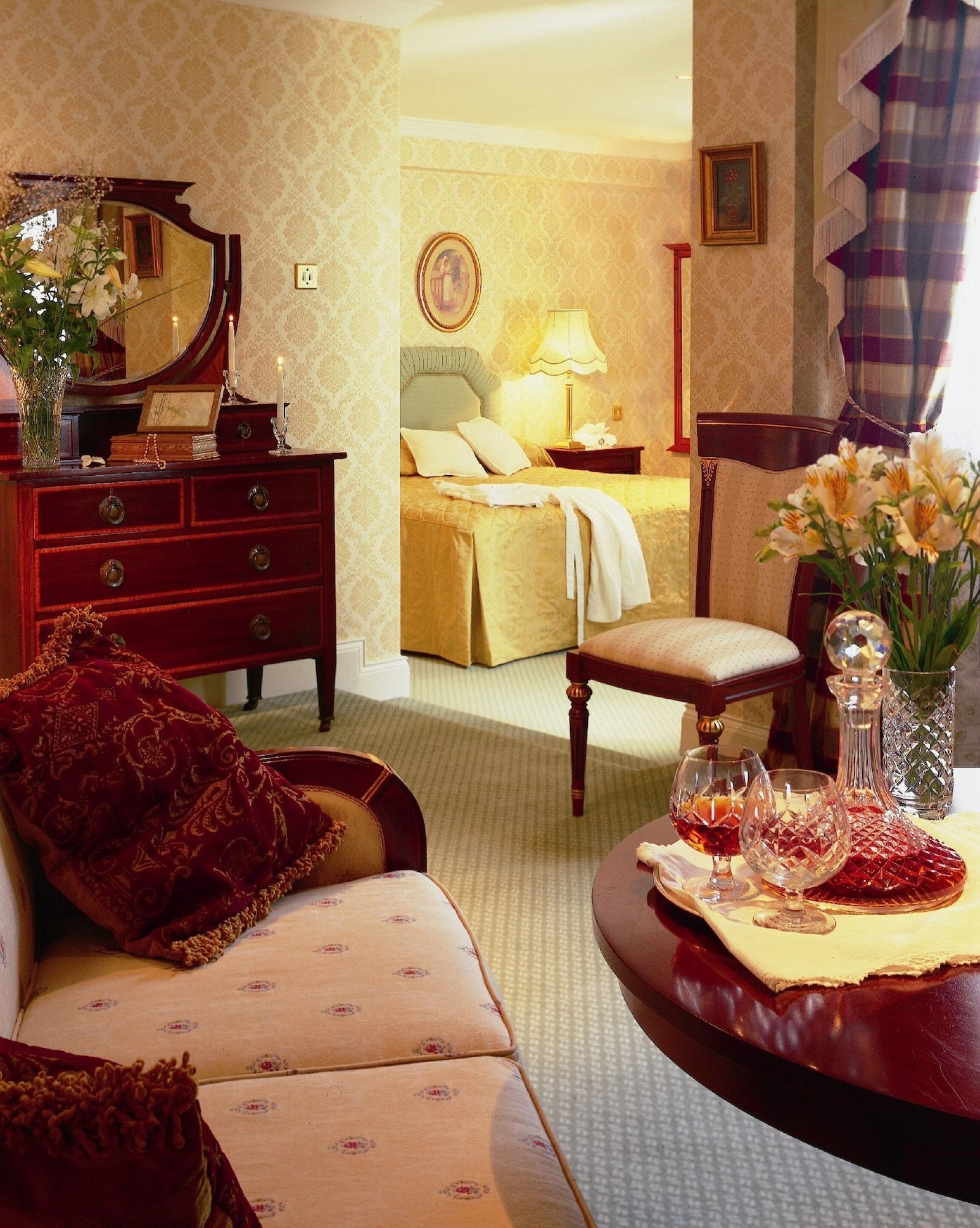 Killarney Royal Hotel Bagian luar foto