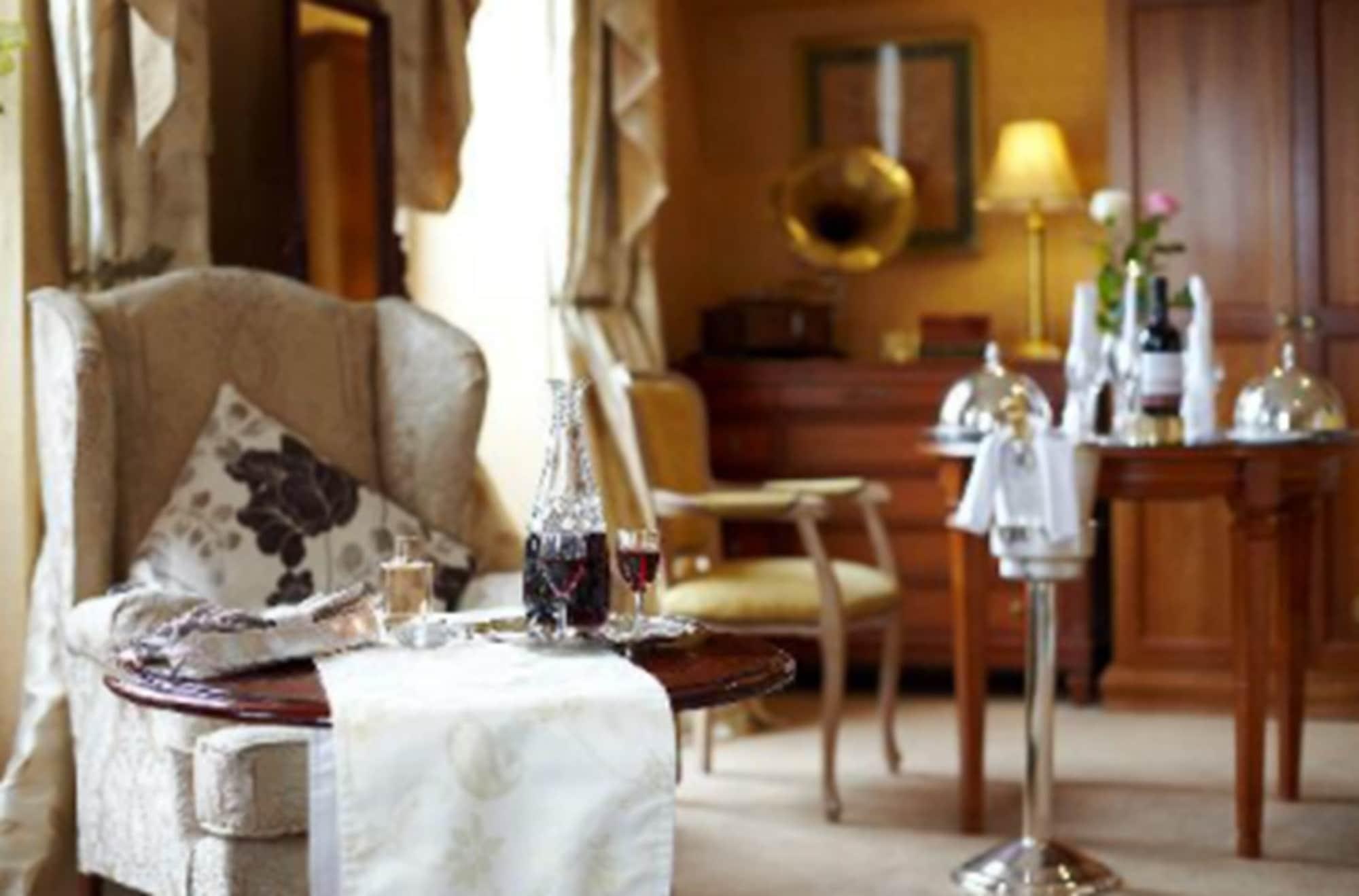 Killarney Royal Hotel Bagian luar foto
